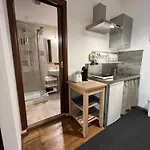 Studio Apartments Centro Storico Via Manno