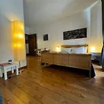 Studio Apartments Centro Storico Via Manno