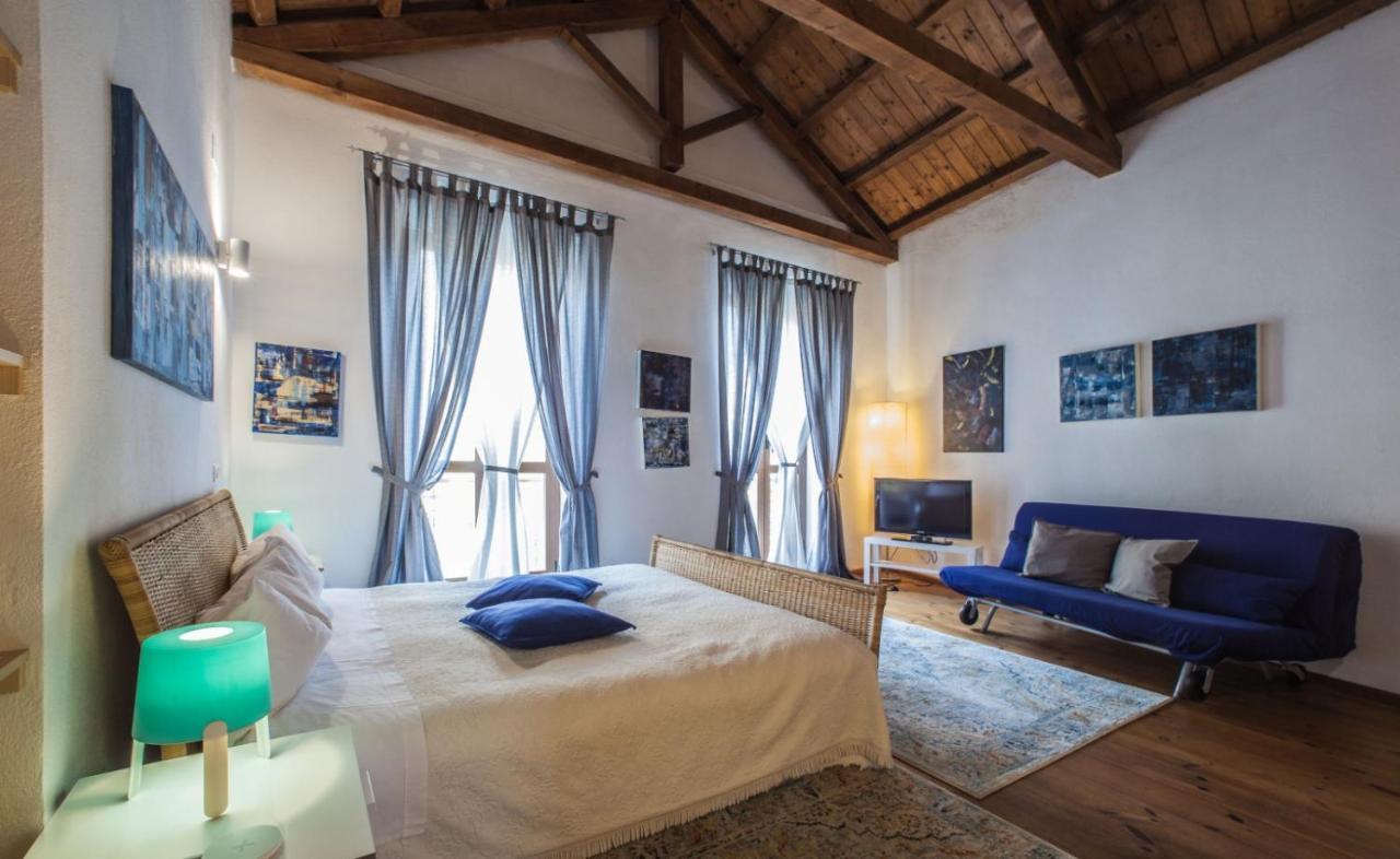 Centro Storico Via Manno Apartment